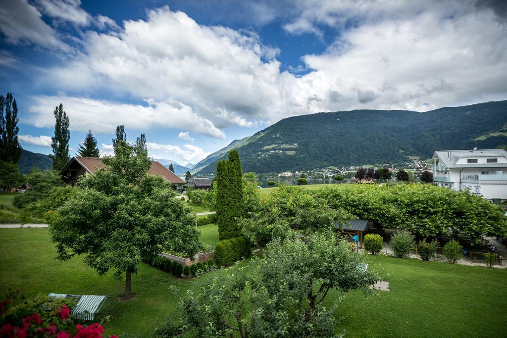 Gaestehaus Krappinger/Pizzeria Mamma Mia Ossiach Ngoại thất bức ảnh